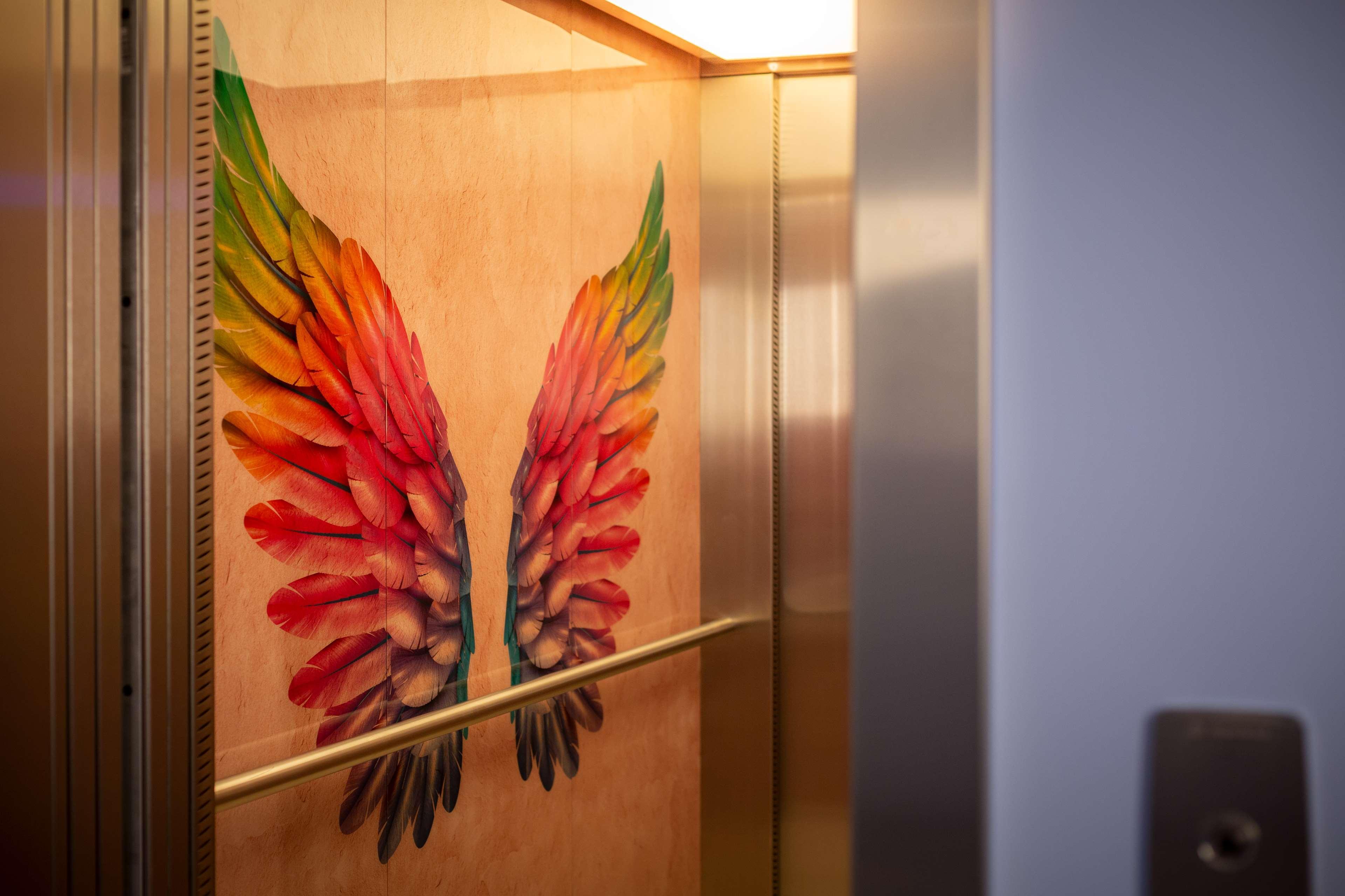 - The Niu, Mood By Ihg Hotel 3*